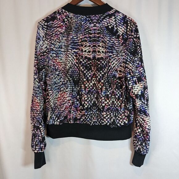 Zella Reversible Jacket  - Picture 4 of 10